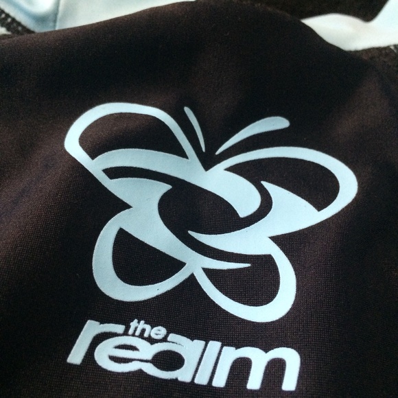 The Realm Black Rash Guard - Picture 2 of 8